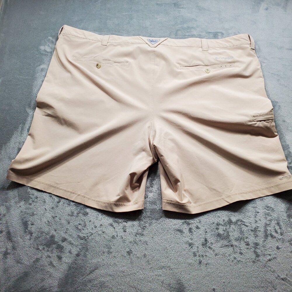 Columbia PFG Omni-Shield Outdoor Fishing Shorts Khaki 5 Pockets Men Sz 54 - Picture 2 of 15
